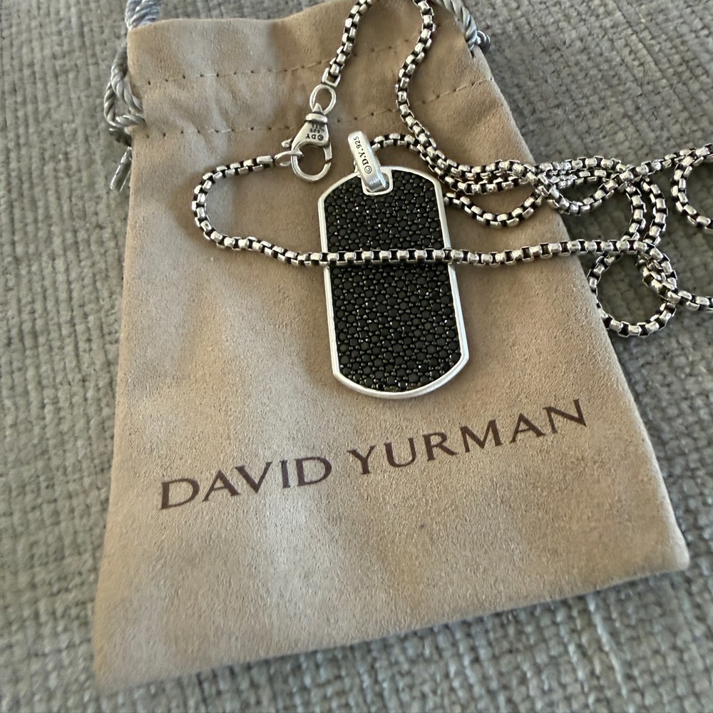 David Yurman 44mm black sapphires dog tag w 22” chain  comes w authenticity